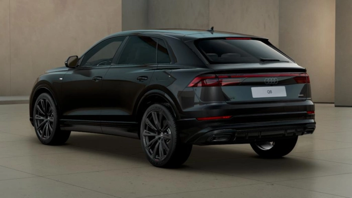 Audi Q8    S line edition TFSI e quattro 290 kW tiptronic