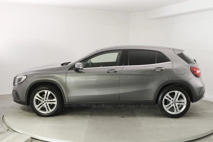 Mercedes-Benz GLA-X156 GLA 200 d Business auto