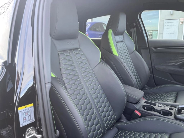 Audi RS 3   Sportback    294(400) kW(CV) S tronic