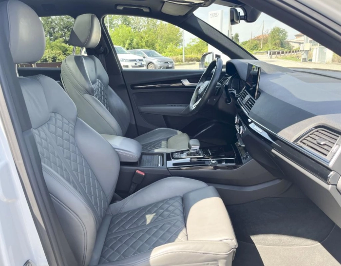 Audi Q5  40 2.0 tdi mhev 12V Edition One quattro s-tr