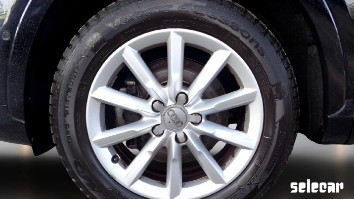 Audi Q3  2.0 tdi Business 120cv