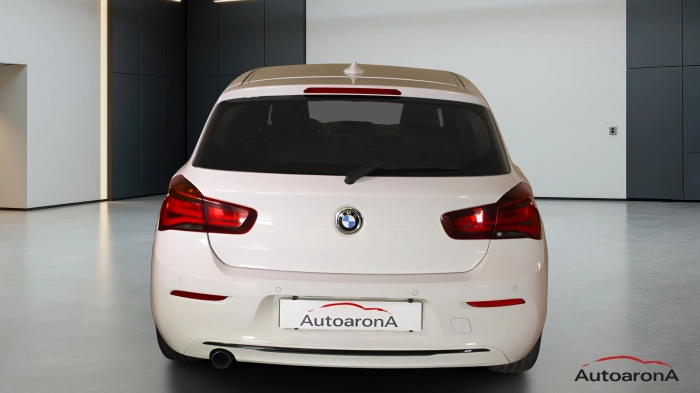 BMW Serie 116d Sport 5p my18