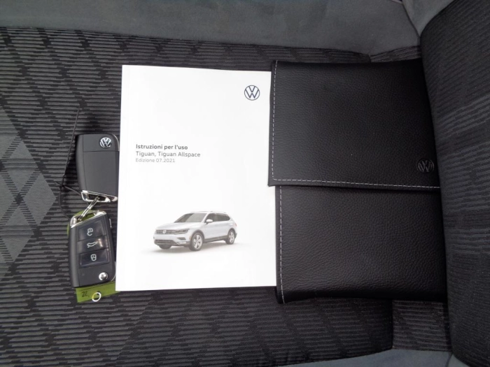 Volkswagen Tiguan  Allspace 2.0 tdi R-Line 4mo