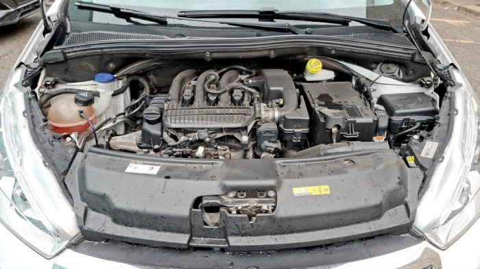 Peugeot 208  5p 1.2 puretech Active s&s 82cv neopatentati