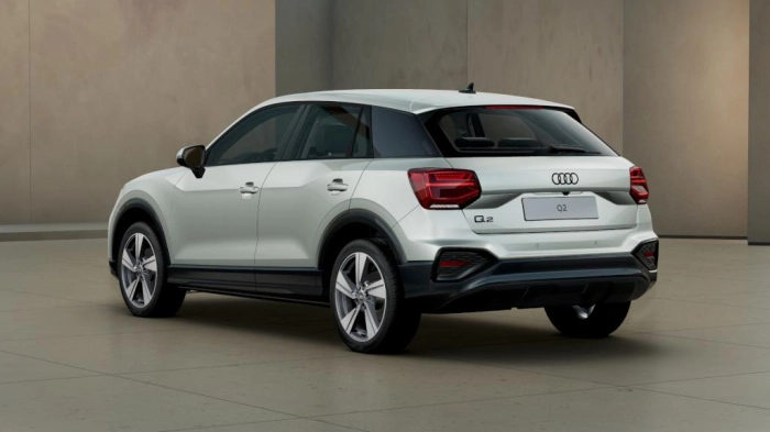 Audi Q2    Business Advanced 35 TFSI  110(150) kW(CV) S tronic