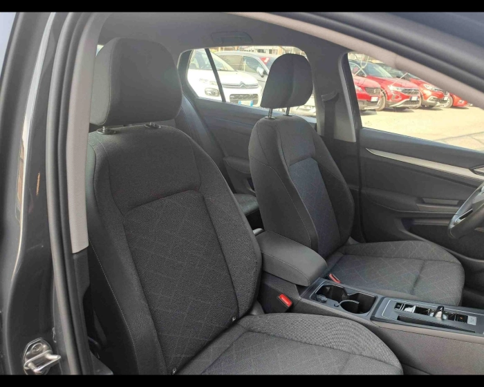 Volkswagen Golf  1.0 etsi evo Life 110cv dsg