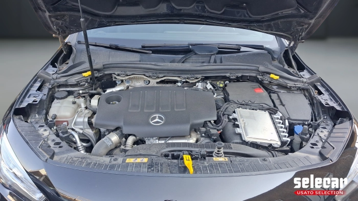 Mercedes-Benz GLA-H247 GLA 200 d Sport 4matic auto