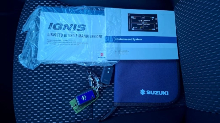 Suzuki Ignis  1.2h Top 2wd