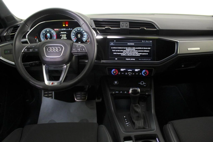 Audi Q3 Sportback  35 2.0 tdi S line edition s-tronic