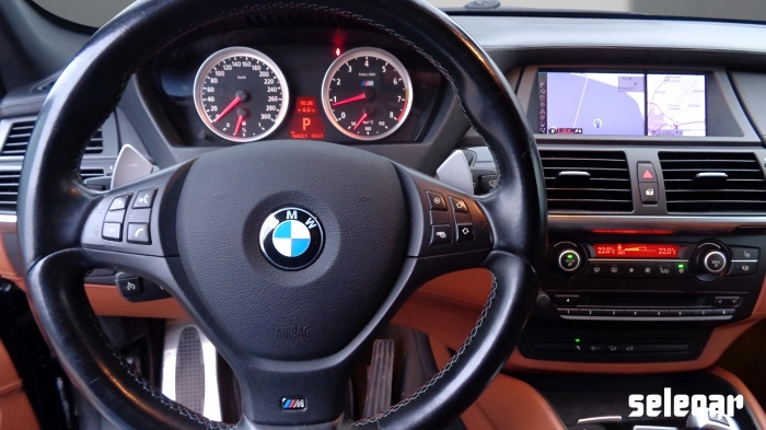 BMW X6  M 4.4 V8 auto