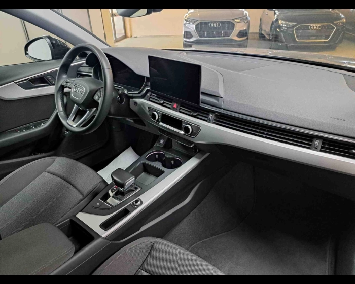 Audi A4 Avant  35 2.0 tdi mhev Business Advanced 163cv s-tronic