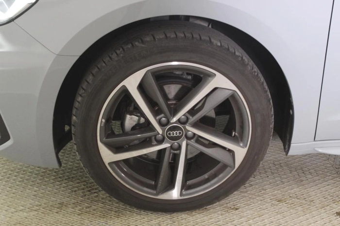 Audi A1 Sportback  30 1.0 tfsi S Line 116cv s-tronic
