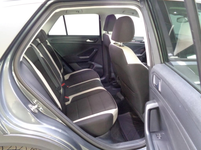 Volkswagen T-Roc  1.5 tsi Advanced dsg