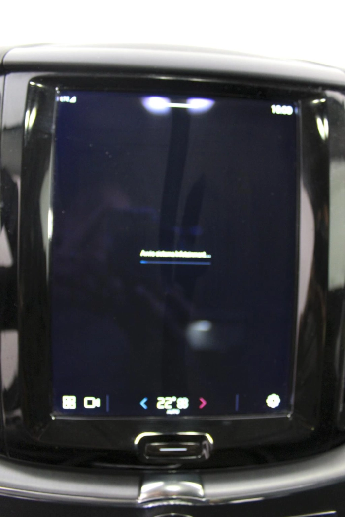 Volvo XC60  2.0 b4 Momentum Pro auto