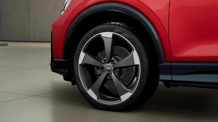 Audi Q2    Identity Black 35 TFSI  110(150) kW(CV) S tronic