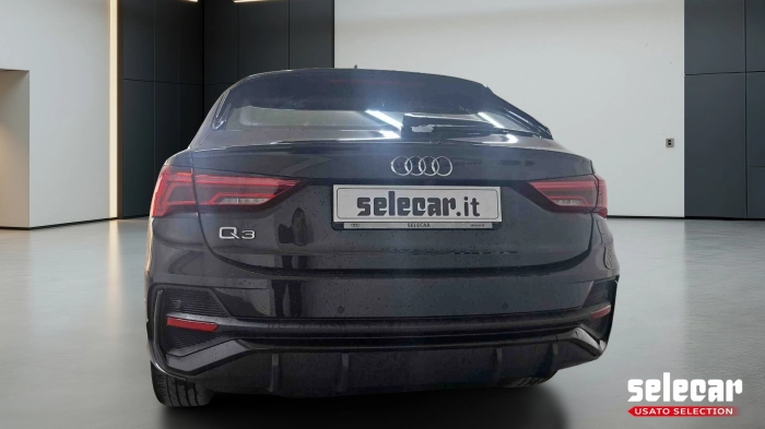 Audi Q3 Sportback  35 2.0 tdi S line edition