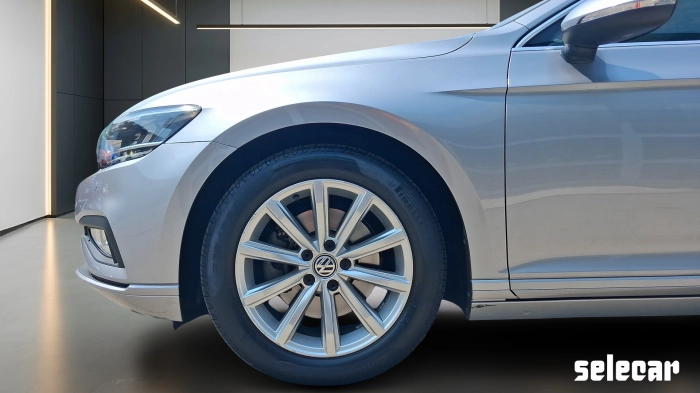 Volkswagen Passat  Variant 1.6 tdi Business 1