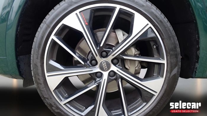 Audi Q5 Sportback  2021 -  40 2.0 tdi mhev 12V S line 