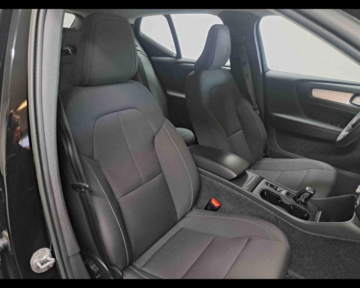 Volvo XC40 1.5 t3 Momentum Pro 163cv my21