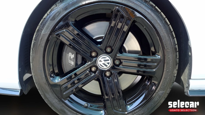 Volkswagen Golf  5p 2.0 tsi R 4motion 310cv dsg