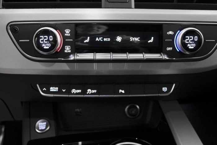 Audi A4 Avant   S line edition 40 TDI quattro 150(204) kW(CV) S tronic