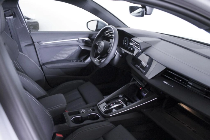 Audi A3 Allstreet   Identity Contrast 40 TFSI e  150 kW S tronic