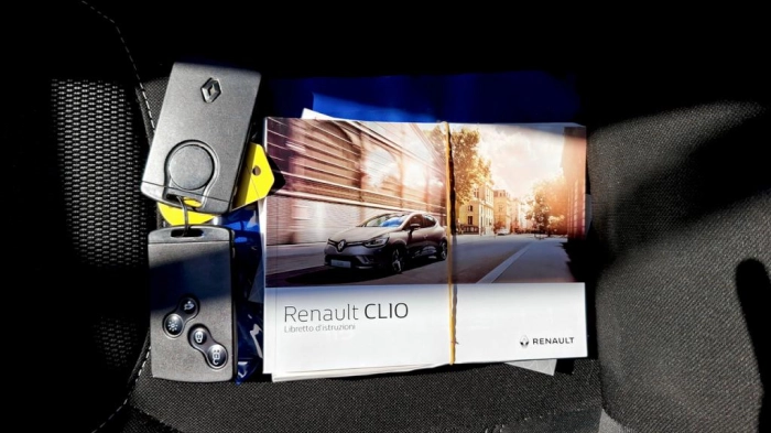 Renault Clio  1.2 16v Zen 75cv