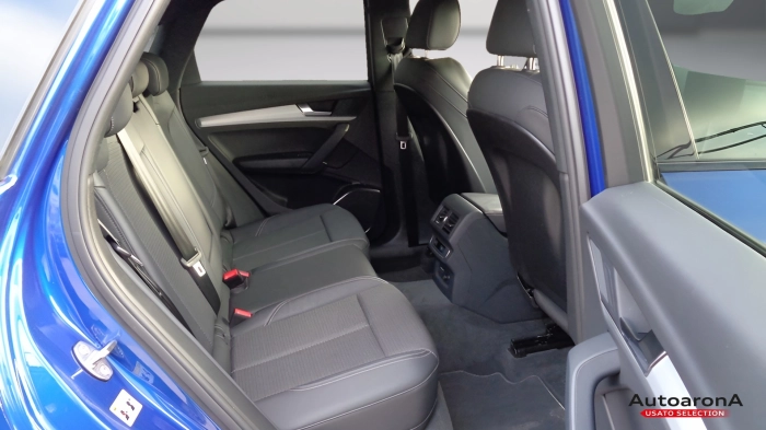 Audi Q5 Sportback  2021 -  40 2.0 tdi mhev 12V S line 