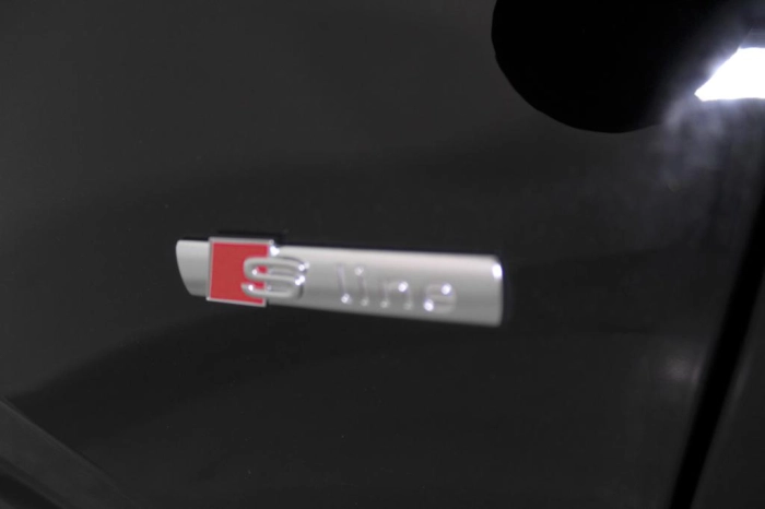 Audi Q2  35 2.0 tdi S line edition s-tronic