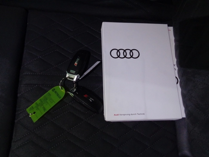 Audi A6 Avant RS6 Avant 4.0 mhev quattro tiptronic