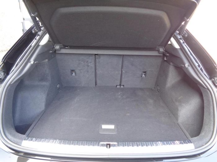 Audi Q3 Sportback  35 2.0 tdi S line edition s