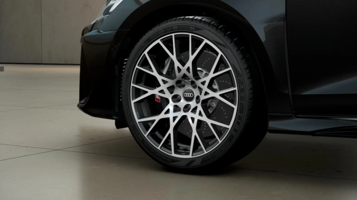 Audi RS 3   Sportback    294(400) kW(CV) S tronic