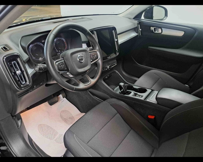 Volvo XC40 1.5 t3 Momentum Pro 163cv my21