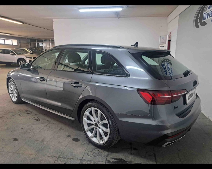 Audi A4 Avant  35 2.0 tdi mhev S Line edition 16