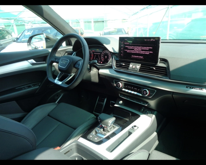 Audi Q5 Sportback   Sportback S line plus 40 TDI quattro 150(204) kW(CV) S tronic