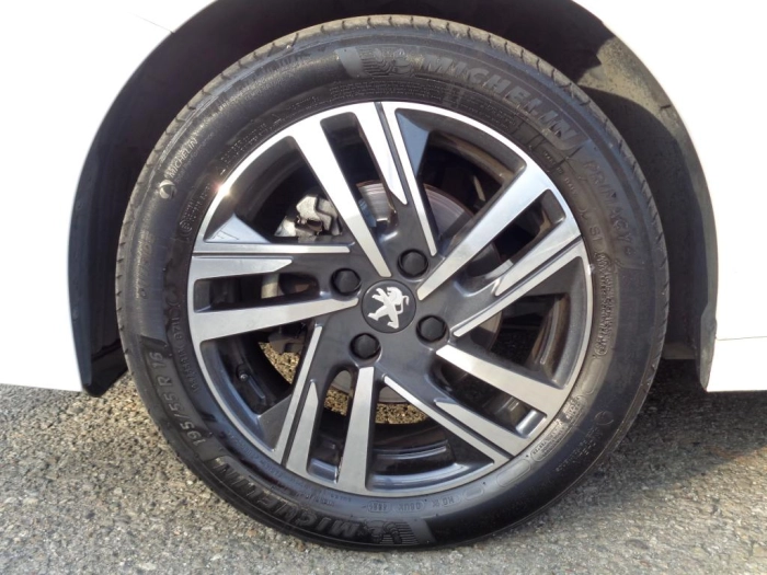 Peugeot 208  1.2 puretech Active s&s 75cv