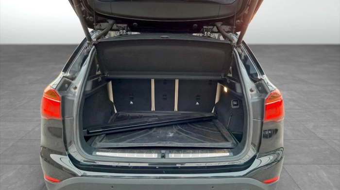 BMW X1  sdrive18d xLine auto