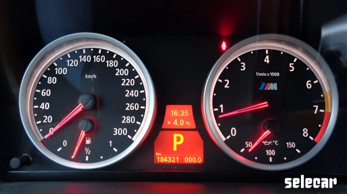 BMW X6  M 4.4 V8 auto