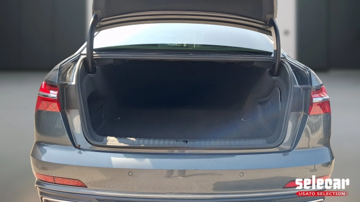 Audi A6 2018 Berlina -  40 2.0 tdi mhev Business quattro s-tr