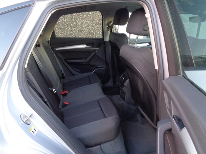 Audi Q5 Sportback  2021 -  40 2.0 tdi mhev 12V S line 