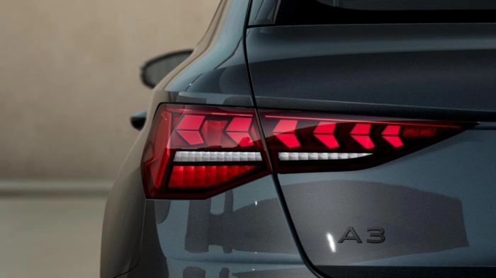 Audi A3 Sportback   Business Advanced TFSI  110 kW S tronic