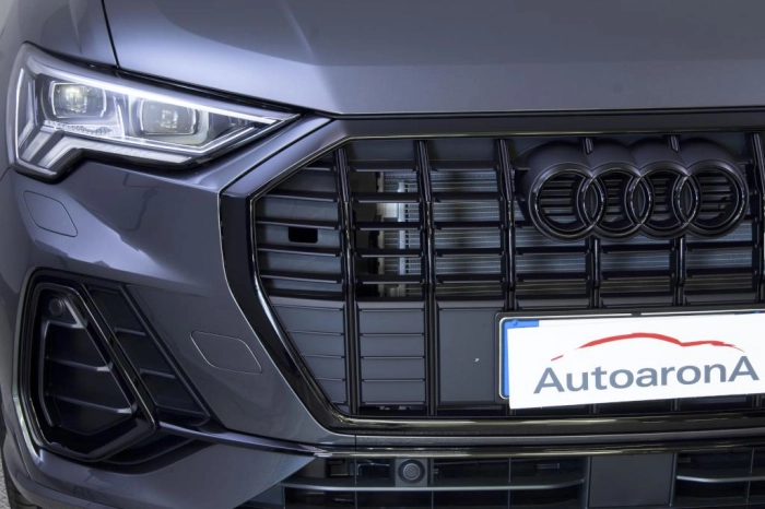 Audi Q3    S line edition 45 TFSI e  180(245) kW(CV) S tronic