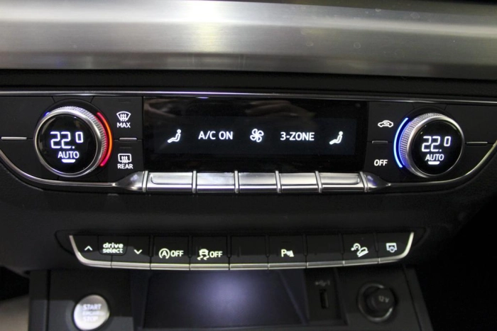 Audi Q5 Sportback  40 2.0 tdi mhev 12V S line quattro s-tronic