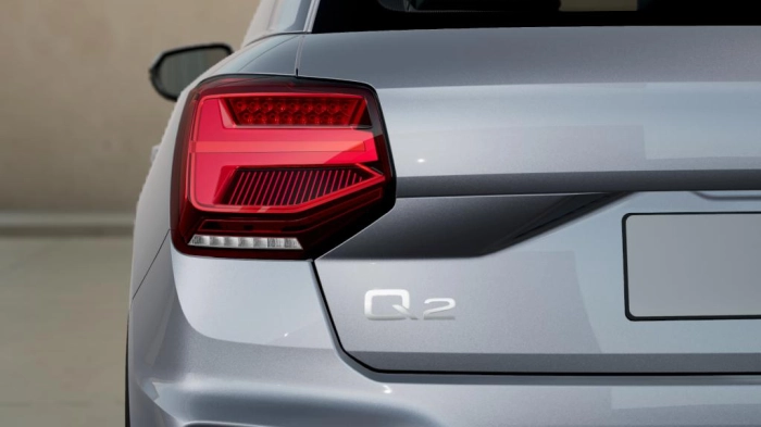 Audi Q2    Business 30 TFSI  85(116) kW(CV) 6-marce