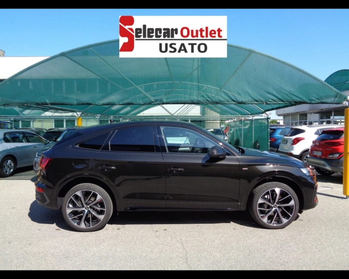 Audi Q5 Sportback   Sportback S line plus 40 TDI quattro 150(204) kW(CV) S tronic