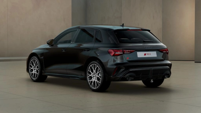Audi RS 3   Sportback    294(400) kW(CV) S tronic