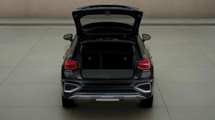 Audi Q2    Business Advanced 35 TFSI  110(150) kW(CV) S tronic