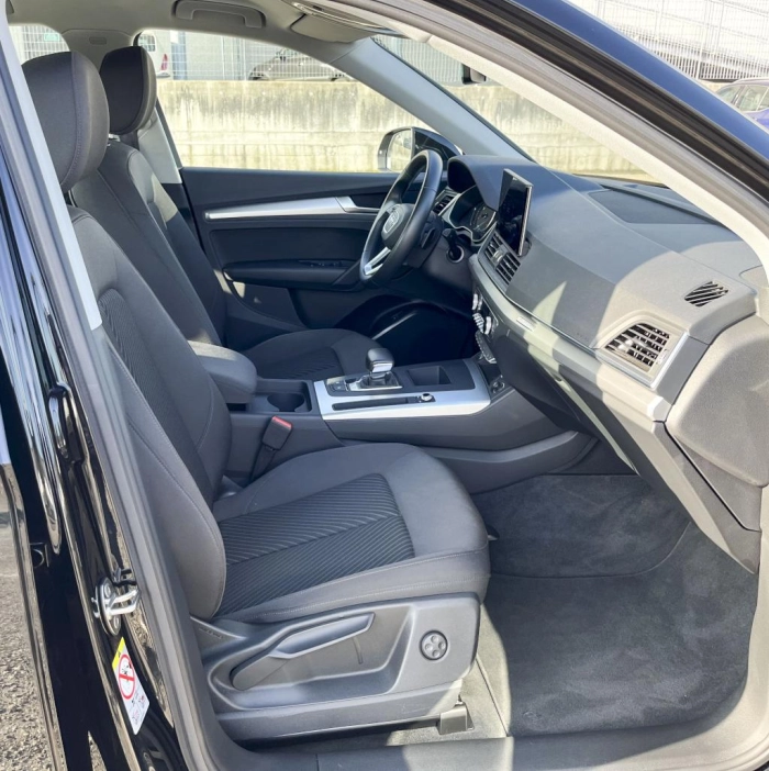 Audi Q5  40 2.0 tdi mhev 12V Business quattro s-tronic