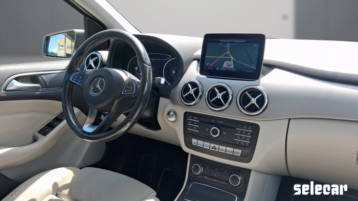 Mercedes-Benz Classe B 180 d Premium Next auto