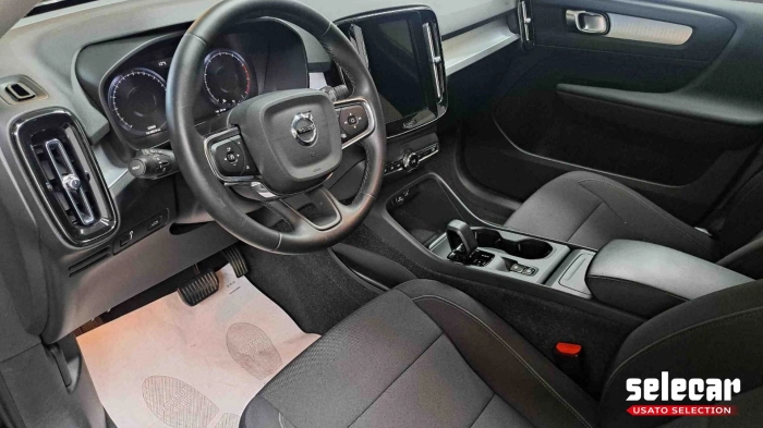 Volvo XC40 1.5 t3 Momentum Pro 163cv my21